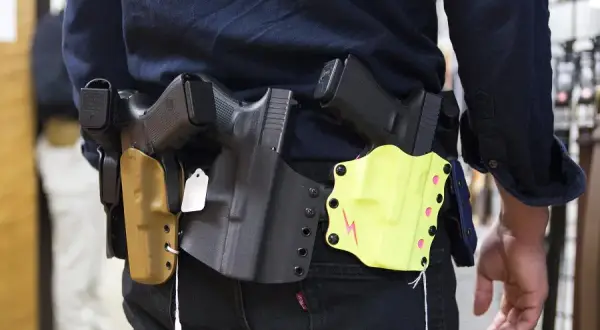 Poruszanie się z bronią w Polsce - zasady i przepisy prawne