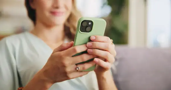 iPhone 14 używany – czy warto w 2025 roku?